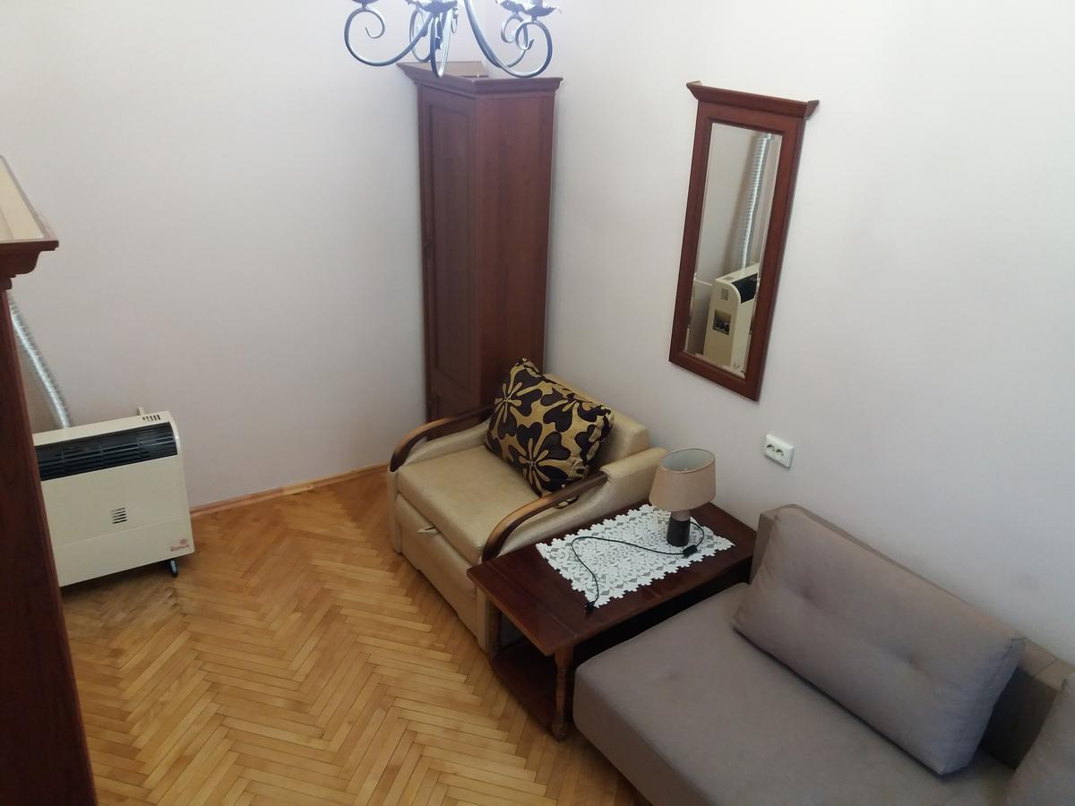 Pylnykarska 6 Apartment ลวีฟ ภายนอก รูปภาพ
